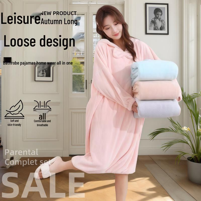 Women's Coral Fleece Hooded Bathrobe, Long Sleeve, Ultra-Absorbent and Thickened, Perfect for Home Use in Autumn and Winter