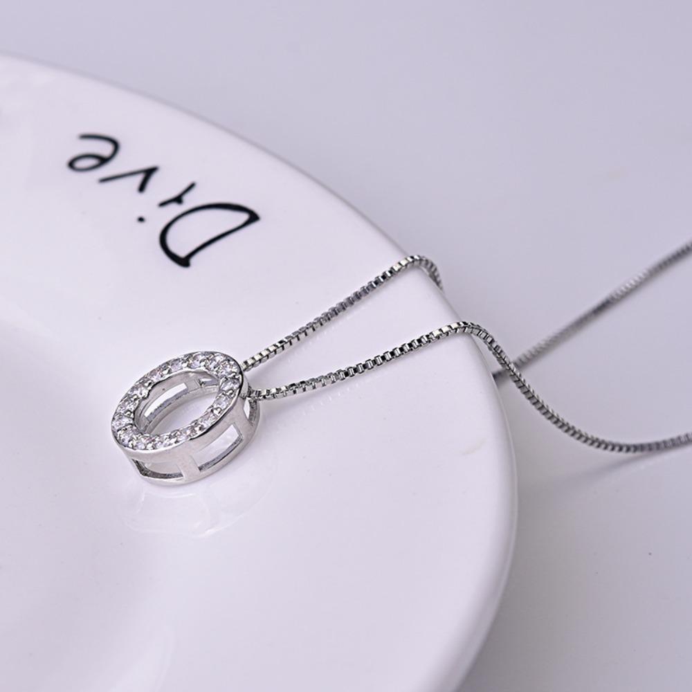 

Simple Temperament Full of Zircon Circle Stainless Steel Geometry Pendant Necklace for Women Men Exquisite Collar Chain Jewelry