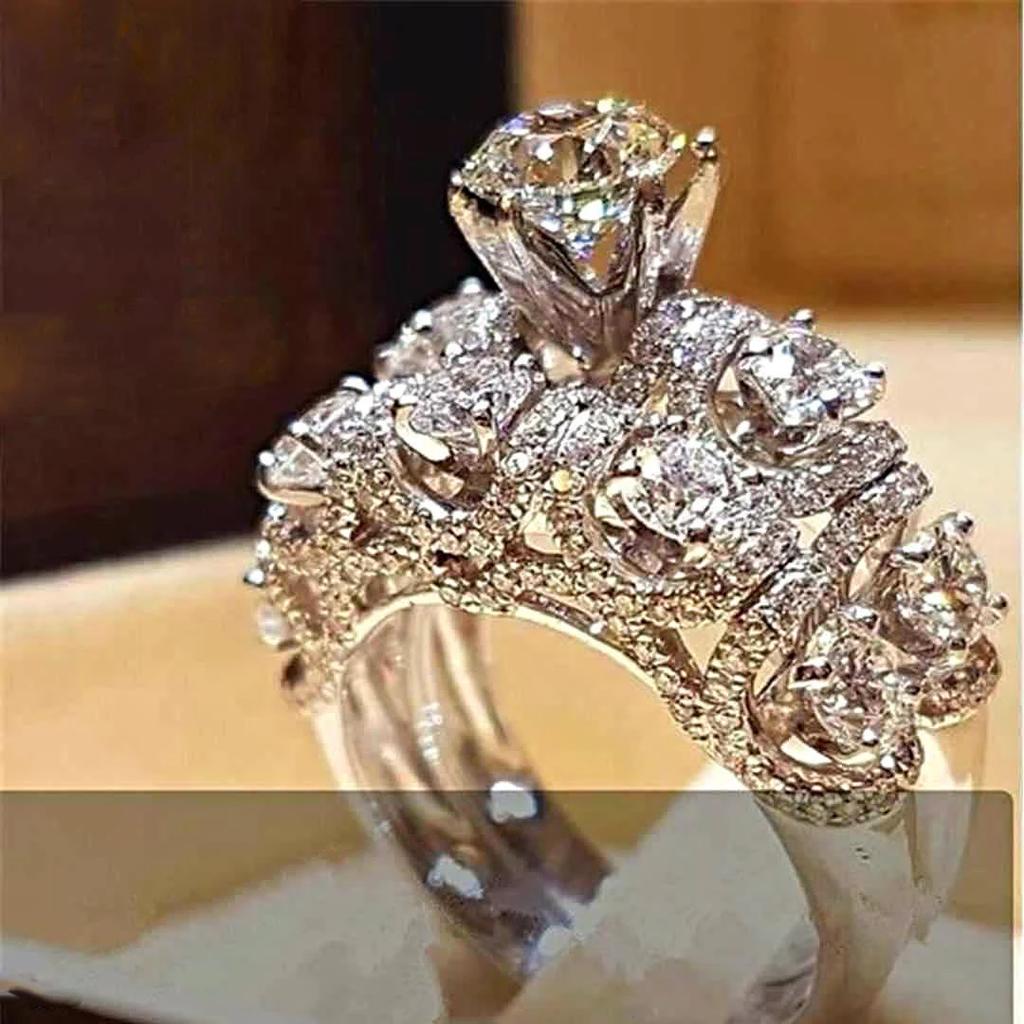 2 PCS/Set Series ! Trendy Milangirl White Crystal Round Ring Set For Women Girls Wedding Engagement Party Fashion