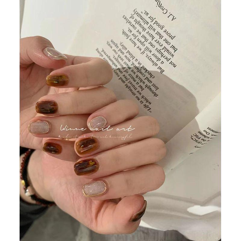 

Fall and Winter Nail Stickers Maillard Style Amber Blooming White Cat Eye Short Fake Nails Handmade Wear Armor XS short square Amber tortoiseshell