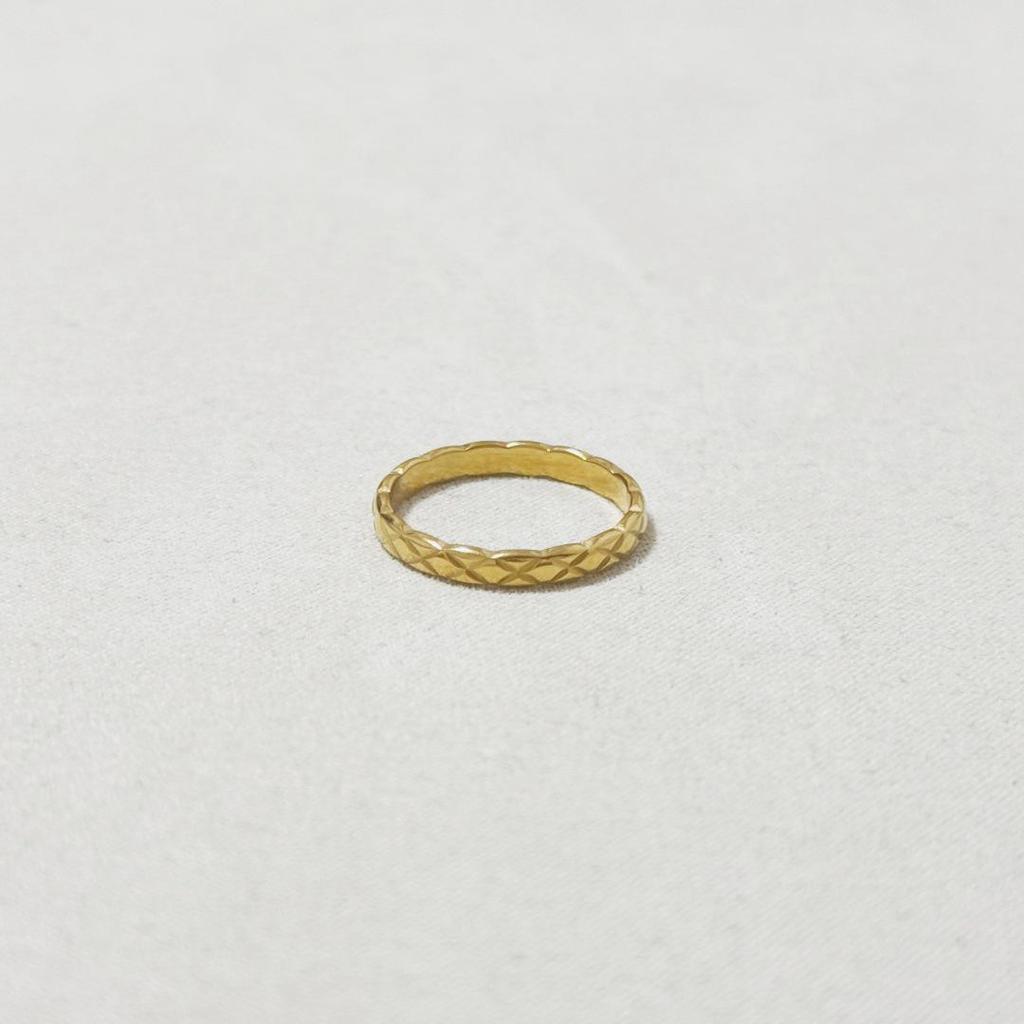 Anillo Minimalista de Moda con Rejilla de Diamantes de Acero de Titanio Dorado - Estilo Francés, No se Desvanece, Joyería de Moda para el Dedo Índice para Parejas