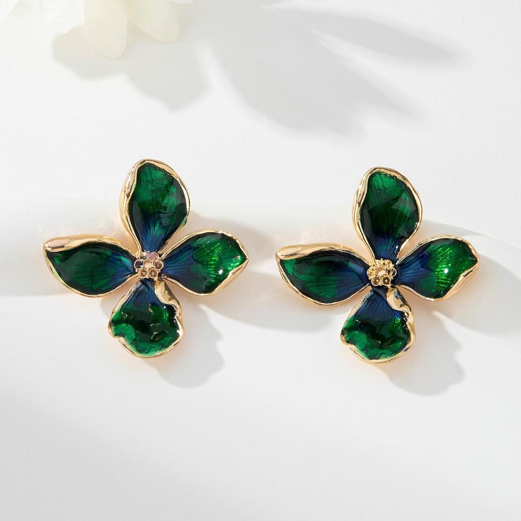 European-American Gradient Enamel Flower Stud Earrings - Versatile Holiday & Travel Style for Women