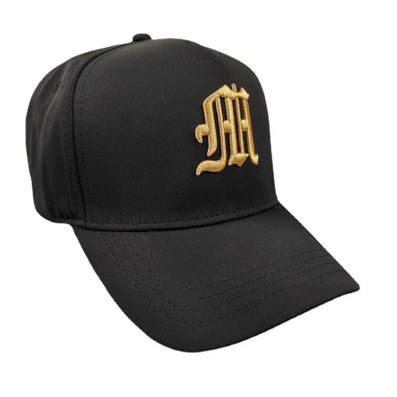 New high-top five-piece baseball cap, solid color men's hat in summer, and one white hat for women in summer.