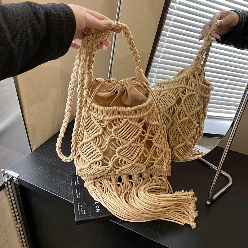 2026 Summer Bohemian Hollow Out Design Beach Bag Ethnic Style Shoulder Bag Fashion Long Tassel Cotton Thread Woven Crossbody Bag
