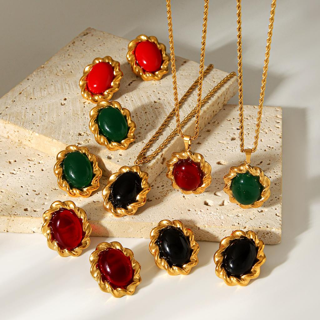 French Vintage Half-Set Gemstone Jewelry Set Minimalist Pendant Necklace And Elegant Earrings