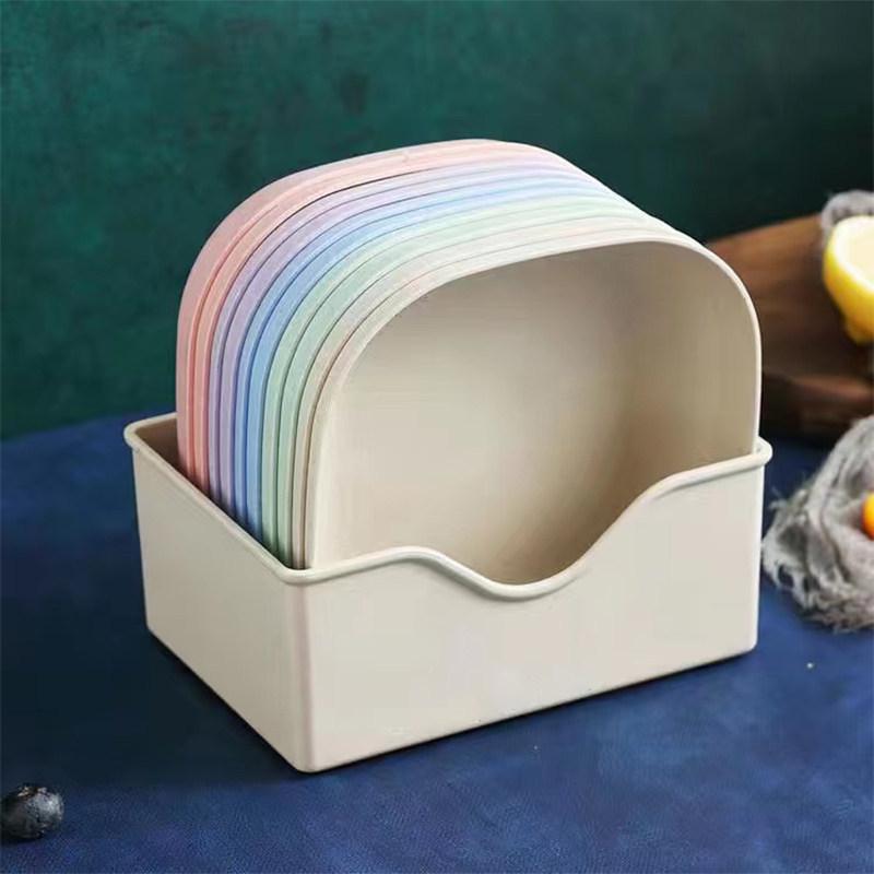 

Multi-purpose Dining Plate: Small, Plastic Side Dish with Base - Perfect for Snacks, Fruits, and Portioning.