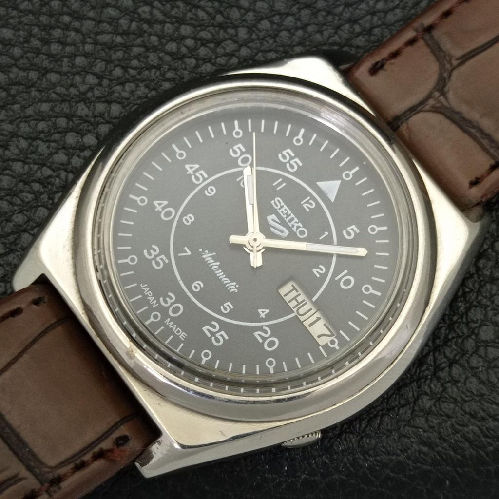 AUTOMATIC 7009A VINTAGE SEIKO 5 JAPAN MENS BLACK COLOR DIAL WATCH a701541-5 R206b-a701541