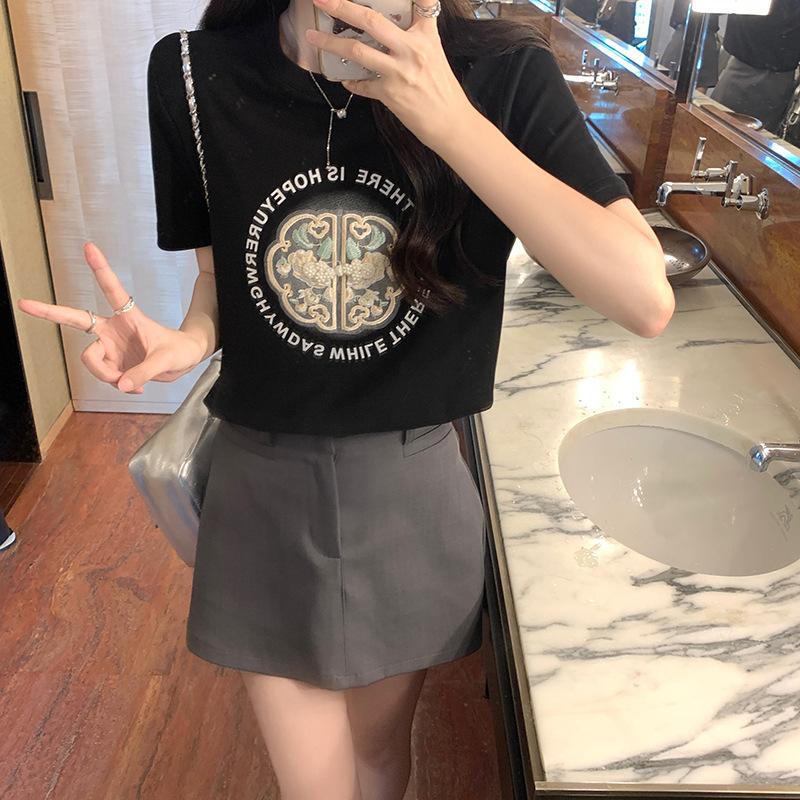 New Chinese letter printing short-sleeved T-shirt women s summer new temperament thin loose heavy industry embroidered top S чёрный