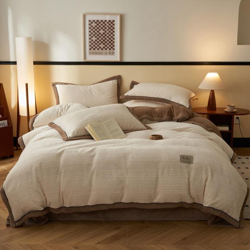 Thickened Milk Fleece Bed Four-Piece Set Coral Flannel Quilt Cover Bed Sheet Three-Piece Set