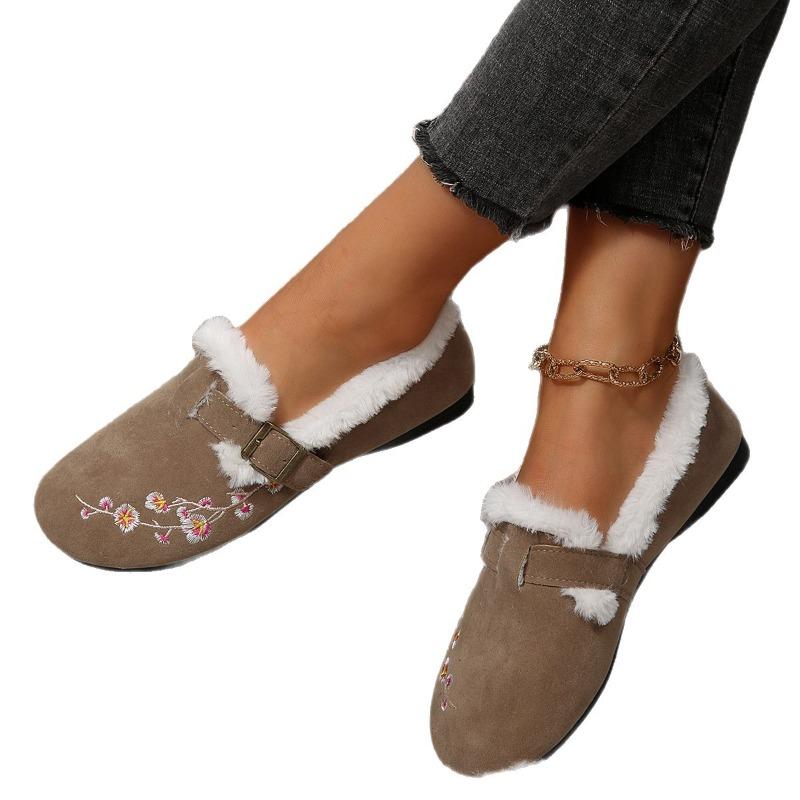 Women's Embroidered Fleece Lined Cotton Shoes - Beijing Style Low-Top Winter Boots with Thick Sole, Non-Slip Warm House Booties