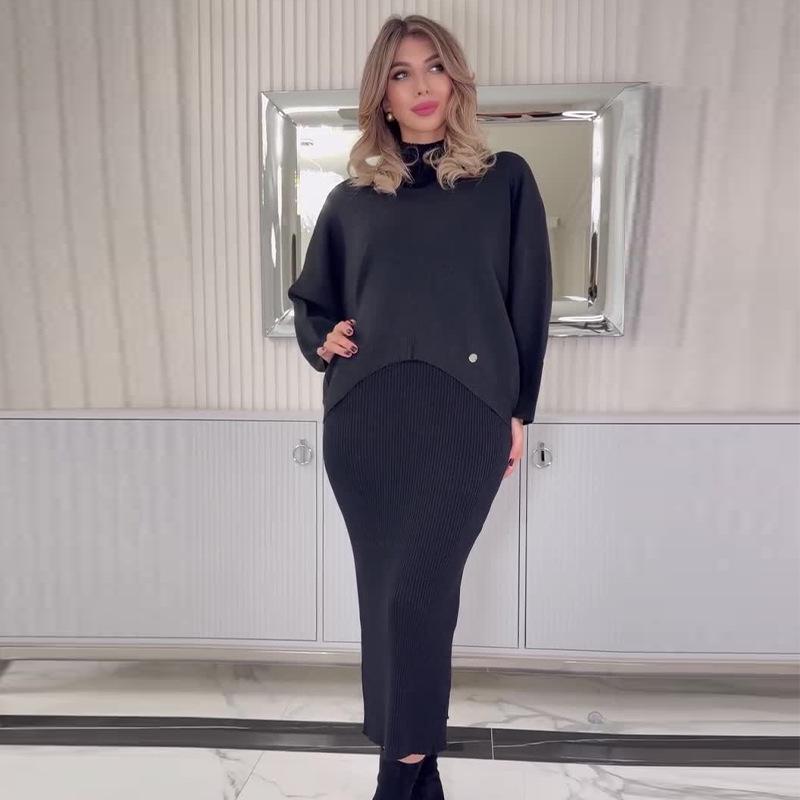 

Женское трикотажное платье облегающего кроя однотонной расцветки и комплект из двух предметов в корейском ленивом стиле на осень 2024 года M чёрный