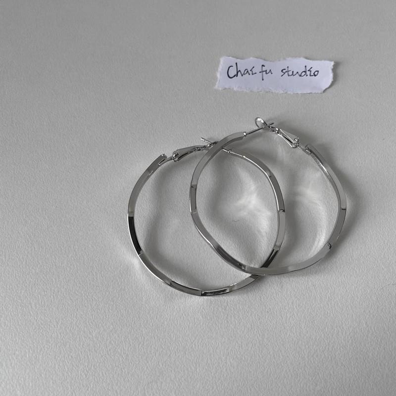 S925 Sterling Silver Hoop Earrings: Exaggerated, Luxurious & Versatile for Women