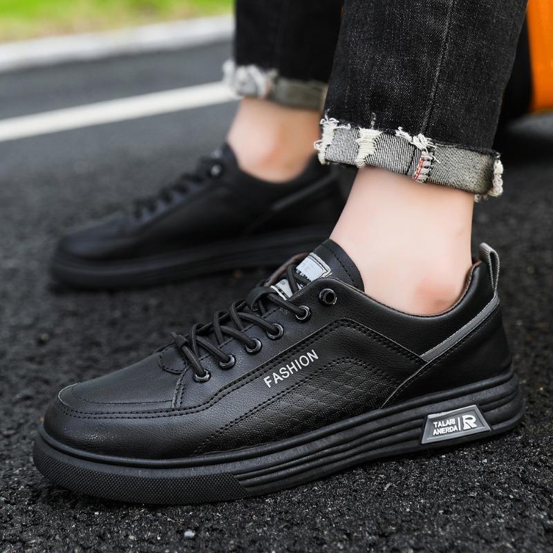 2024 New Men Shoes Fashion Lightweight Comfortable Casual Shoes Loafers Street Style Trendy Walking Footwear Male Sneakers Tenis
