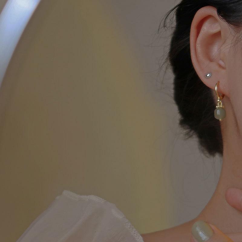 Hetian Jade Ear Buttons for Women's Ear Piercing Ear Studs Niche Design Gentle and Compact Earrings Chinese Style