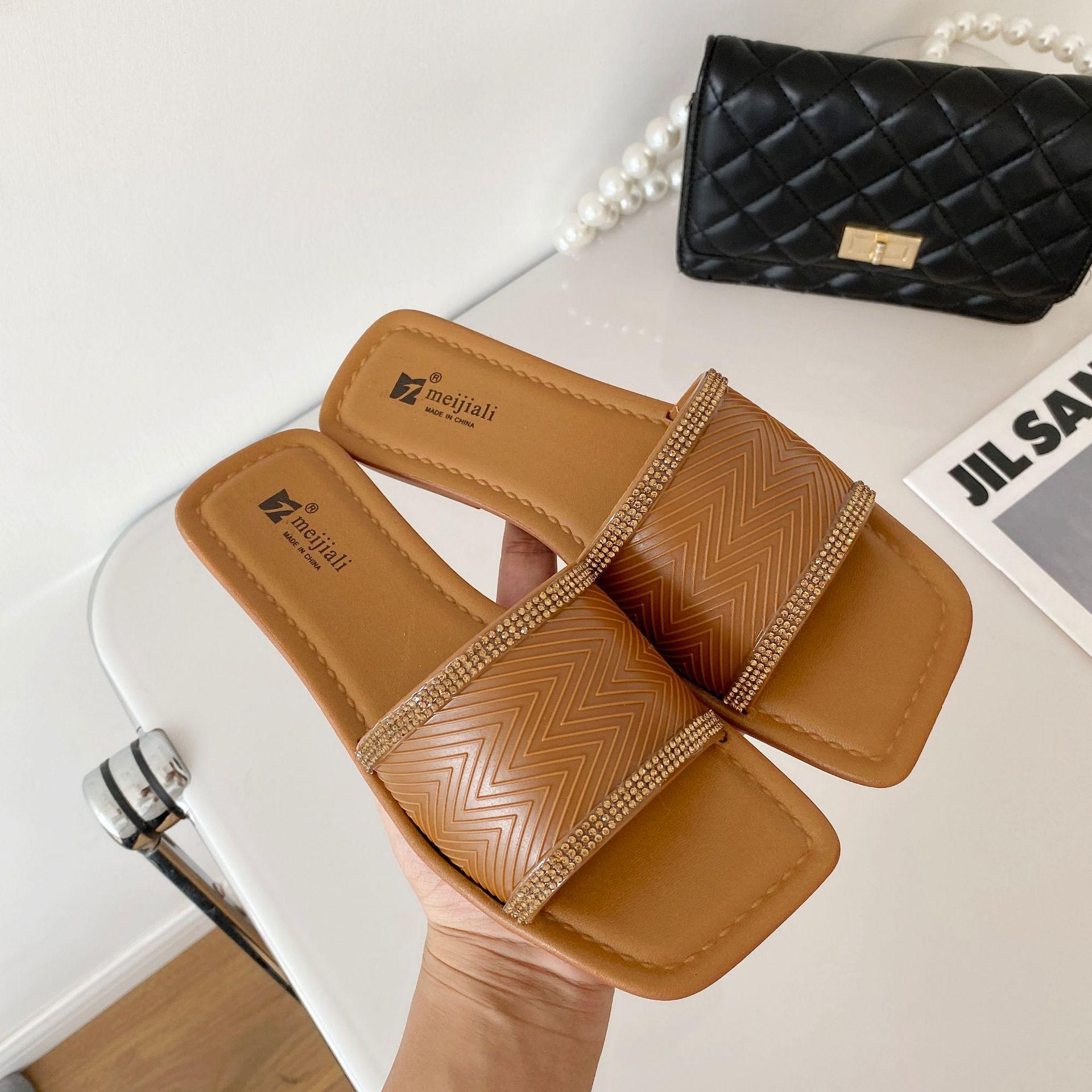 

Новые тапочки женские летние модные универсальные крутые тапочки 40