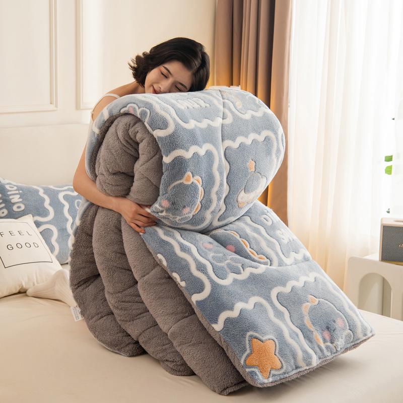 Thickened Winter Coral Fleece Blanket with Snowflake Design for Dormitory Mattresses