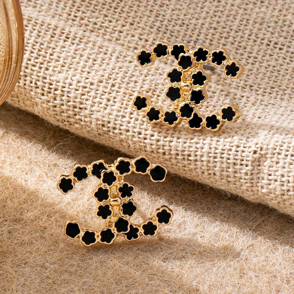 Daisy Jewelry: Imitation Pearl & Rhinestone CC Pendant Earrings for Women's Daily Wear