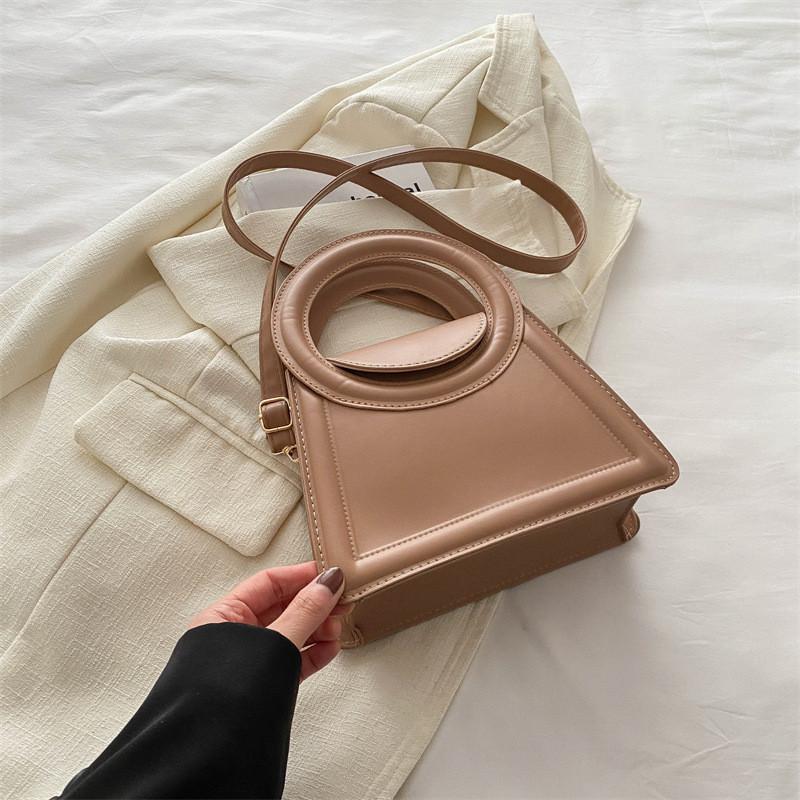 Stylish Spring Fashion Pu Leather Handheld And Shoulder Bag For Women In Chic Colors