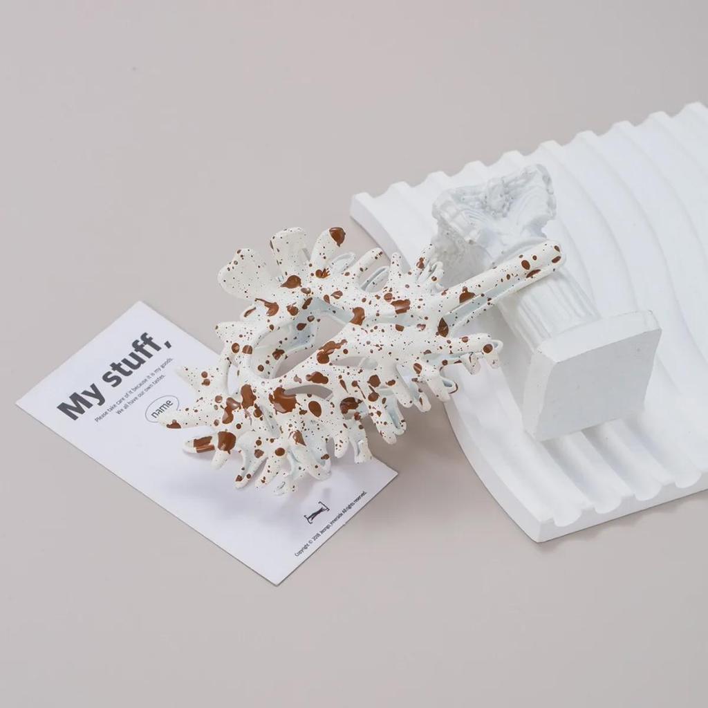 Multicolor Conch Shark Hair Clip - High-End Back Hair Accessory Design