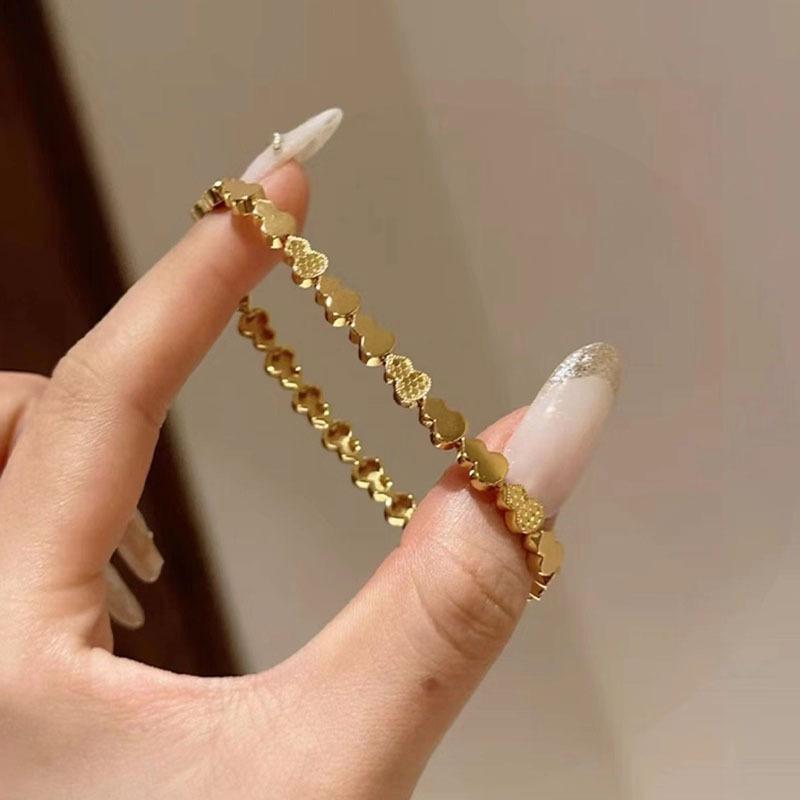 Chinese Style Zircon Gourd Bracelet: Elegant, Luxurious, and Fashionable Bangle.