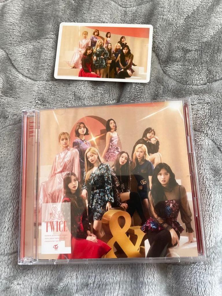 [USED] TWICE album & bonus card included