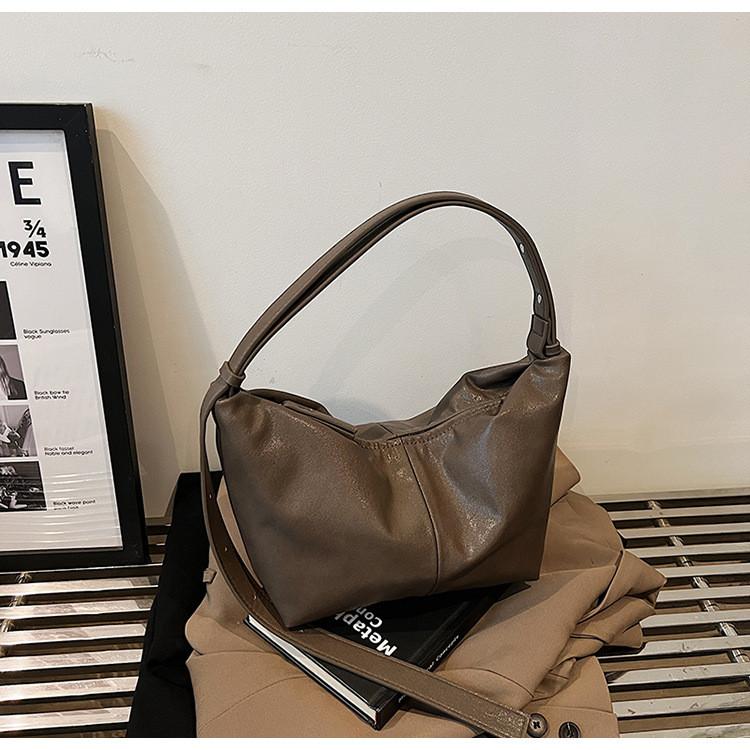 IELGY Trendy Large-Capacity Korean Retro Fashion Dumpling Bag Casual One-Shoulder Diagonal Bag