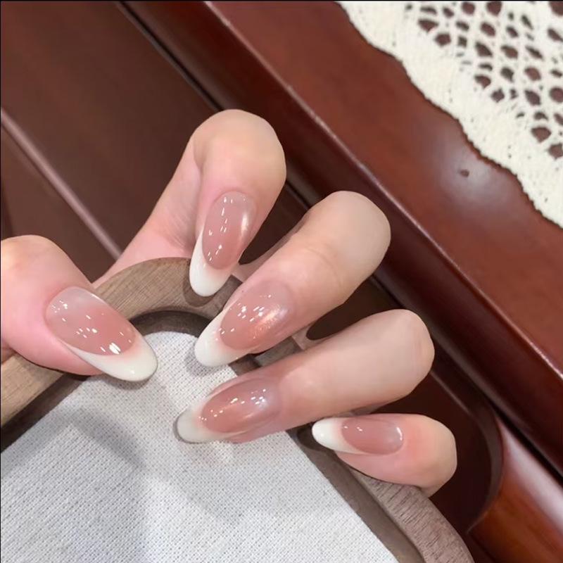 French Gradient Blush Cat Eye Luxury Manicure with Cheese Milk Cap Nails