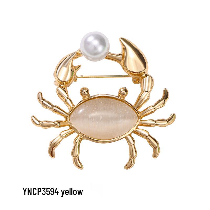 Korean Alloy Diamond Crab Brooch: Versatile Pin for Cardigans, Shawls, and Sweaters