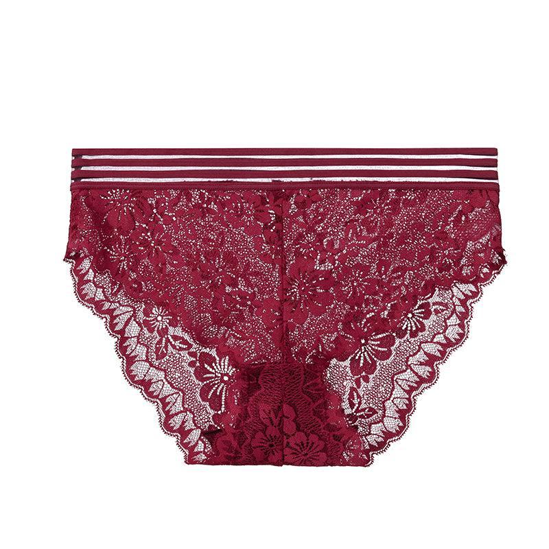 European & American Sexy Lace Hollow Mid-Waist Briefs - Breathable, Elastic, Plus Size Women's Underwear