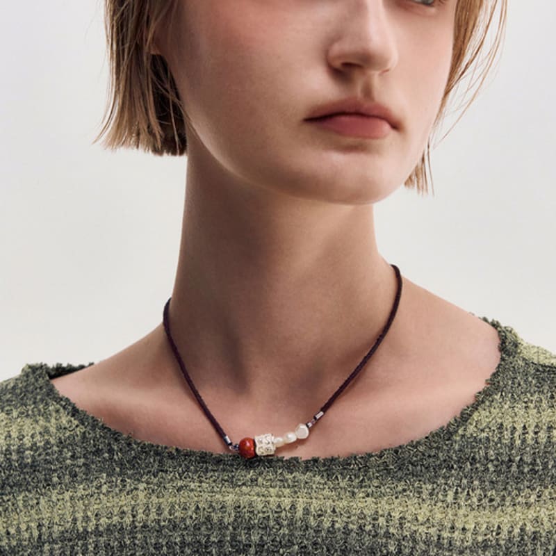 KIMZISU Stone Combi Necklace - Pearl Trio _ RED