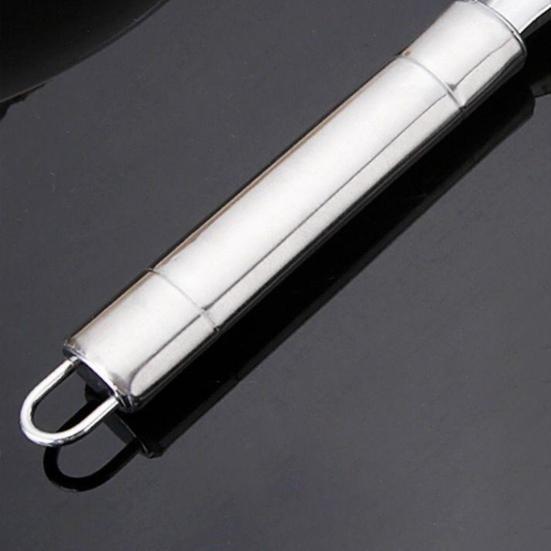 Stainless Steel Fish Scale Remover with Sharp Sawtooth Ergonomic Handle Manual Fish Scale Descaler Descaling Removal Tools Kitchen Gadgets