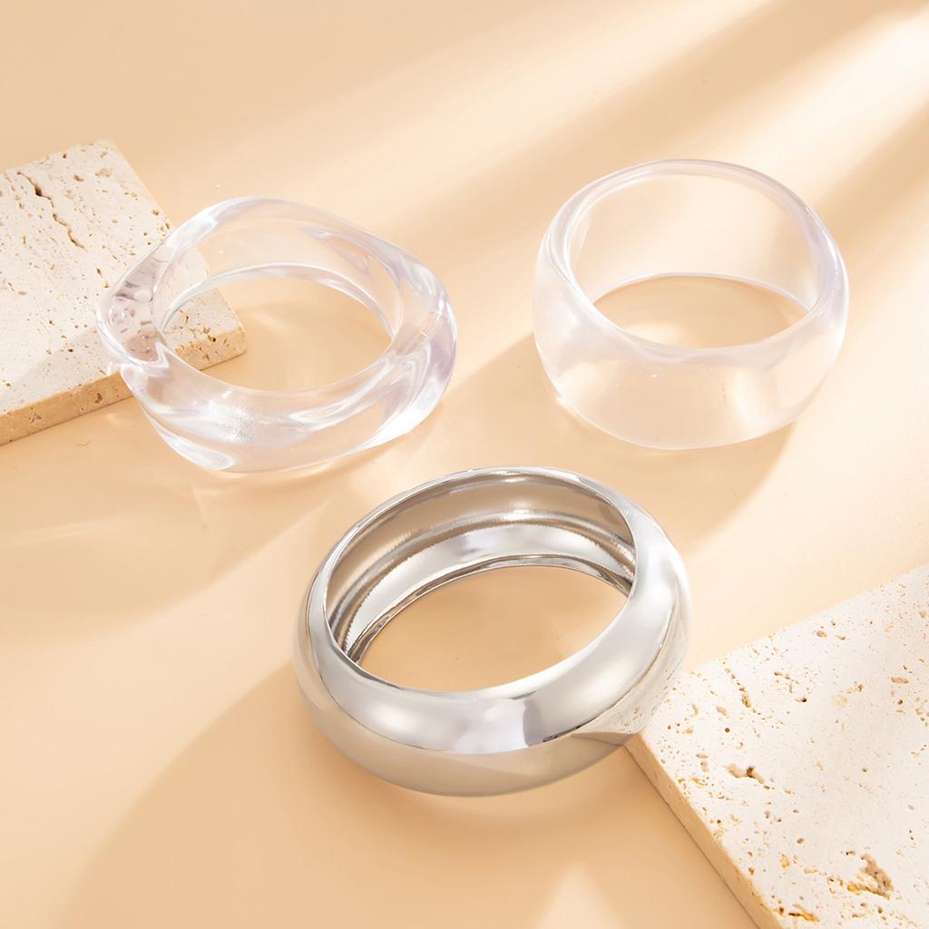 Fashion Style Transparent Acrylic Wide Version Bracelet, Irregular Curved Glossy Bracelet With A Sense Of Design