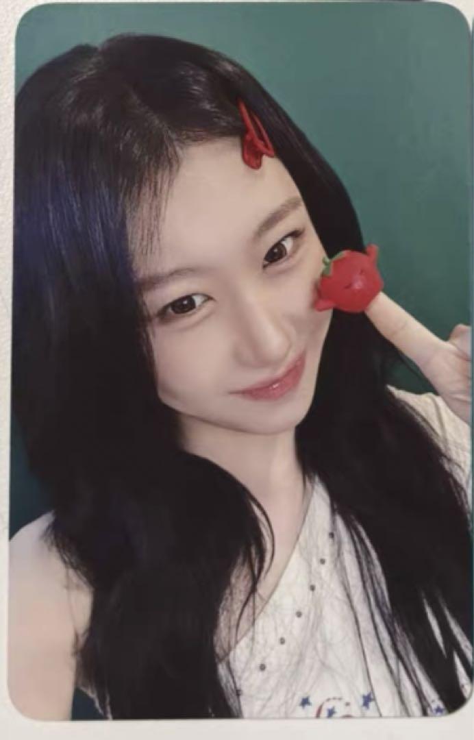 

[USED] ITZY Chaeryeong Makestar China Shanghai Autograph Session Winner Exclusive Trading Card