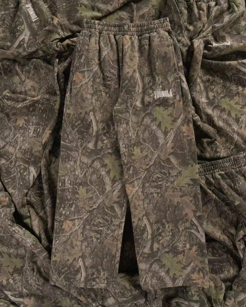 YOUNGLA Men's Camouflage Wide-Leg Casual Pants: Digital Print, Trendy, and Loose-Fit.