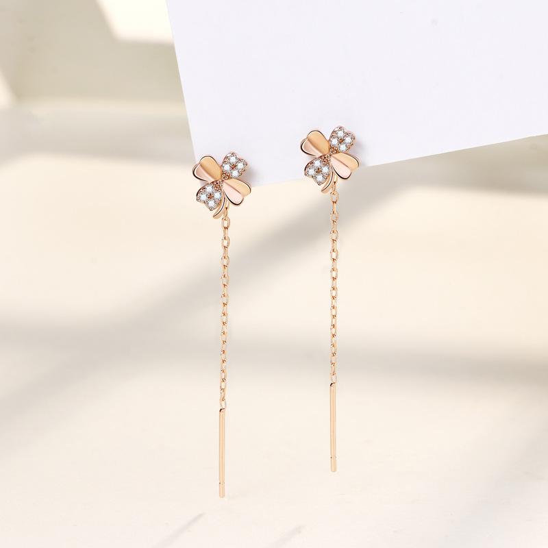 

Серьги Четырехлистный клевер Корейская версия универсальных маленьких ароматных серег, серьги с бахромой, серьги с характером