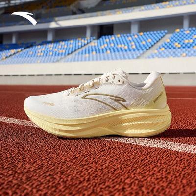 Női cipők – Sportcipők