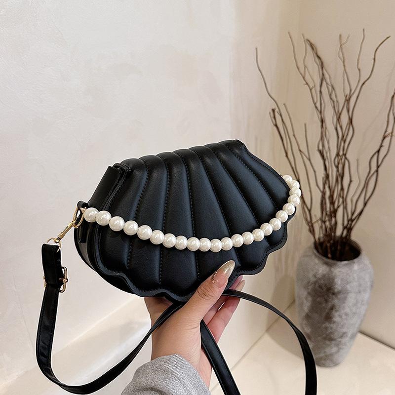 Women's Faux Leather Shell Shaped Shoulder Bag Fashion Pearl Chain Crossbody Mini Purse Trendy Small Handbag