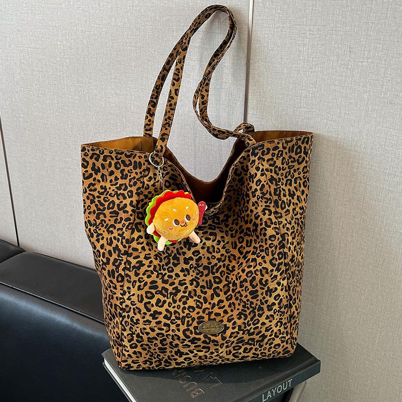 Canvas-Tasche mit Leopardenmuster für Damen, neuer Frühlings- und Sommermodetrend, lässige Umhängetasche mit großem Fassungsvermögen