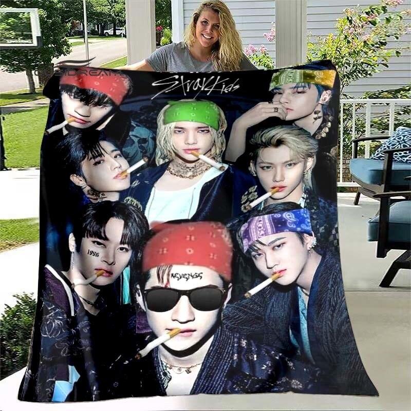 Koreanische Boyband Stray Kids Decke Mode Flanell Flauschig Fleece Überwurf Kinder und Erwachsene Geschenk Sofa Reise Camping