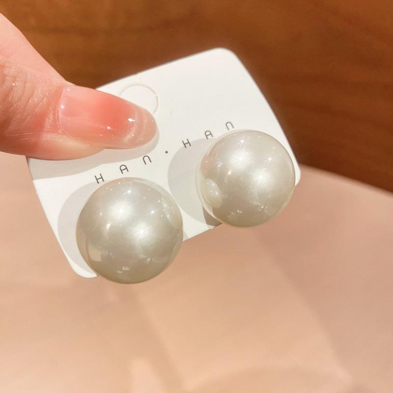 Silver Needle Red Round Pearl Earrings Light Luxury High-end Stud Earrings Fashion Simple Elegant Temperament Versatile Earrings Women