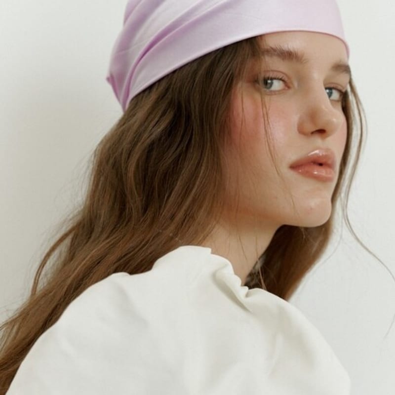 LIEBE MICH MONSTER Schlichter Seidenschal_Erdbeerkuss