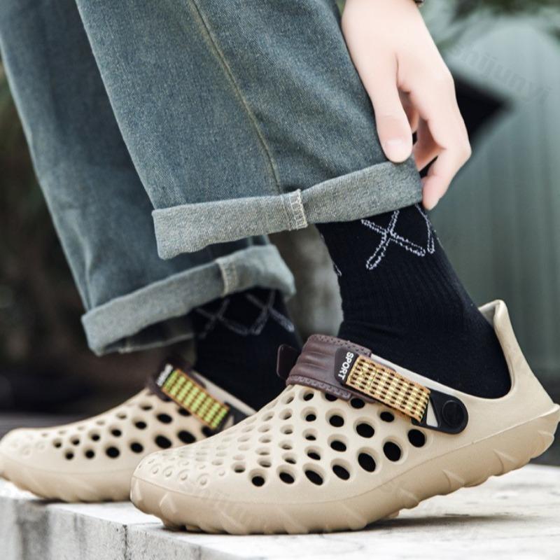 Fashion Summer Men Slippers EVA Clogs Sandals 2025 New Breathable Flat Outdoors Beach Shoes Home Leisure Sandals Fashion Summer Shoes