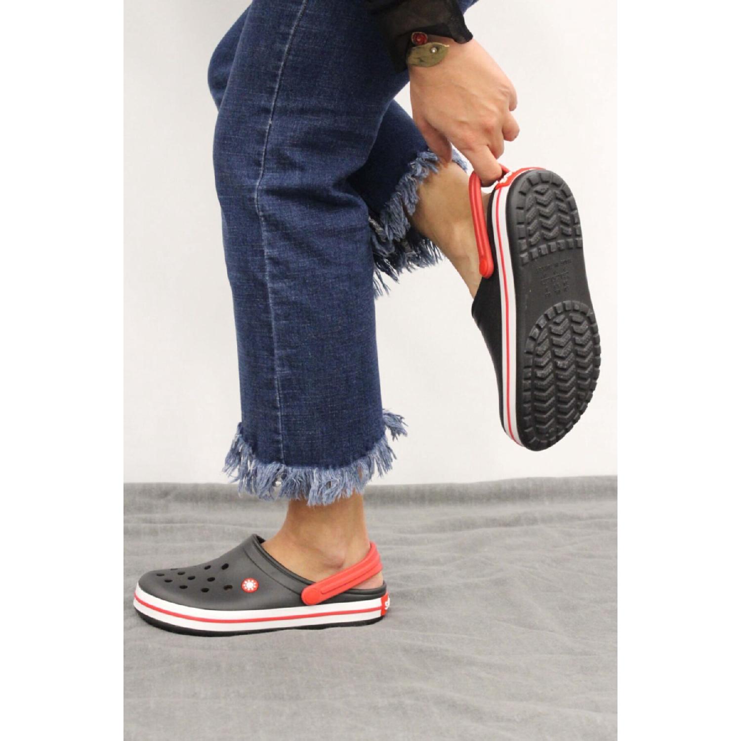 

Ежедневное использование черные унисекс больничные пляжные тапочки с морской противоскользящей подошвой сандалии