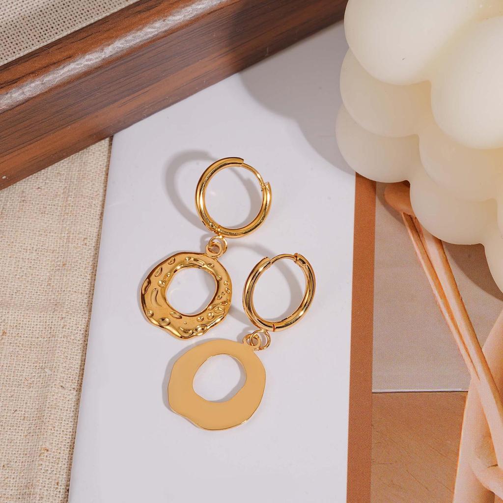Gold-Plated Textured Stainless Steel Round Earrings, High-End Light Luxury, Versatile Jewelry for Women