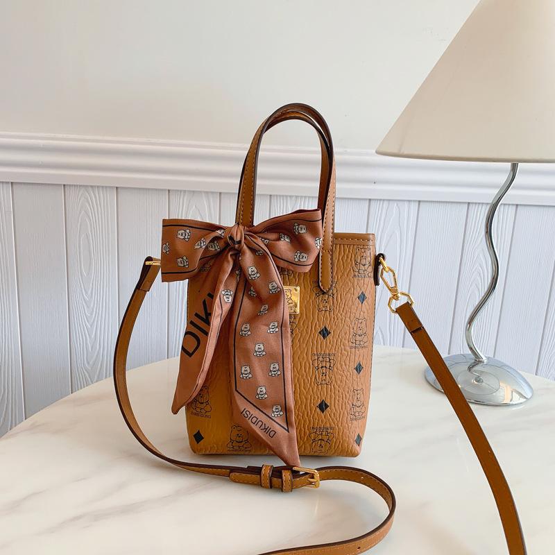 

Нишевая сумка женская новая модная повседневная сумка-мессенджер популярный тренд простая портативная сумка-ведро коричневый