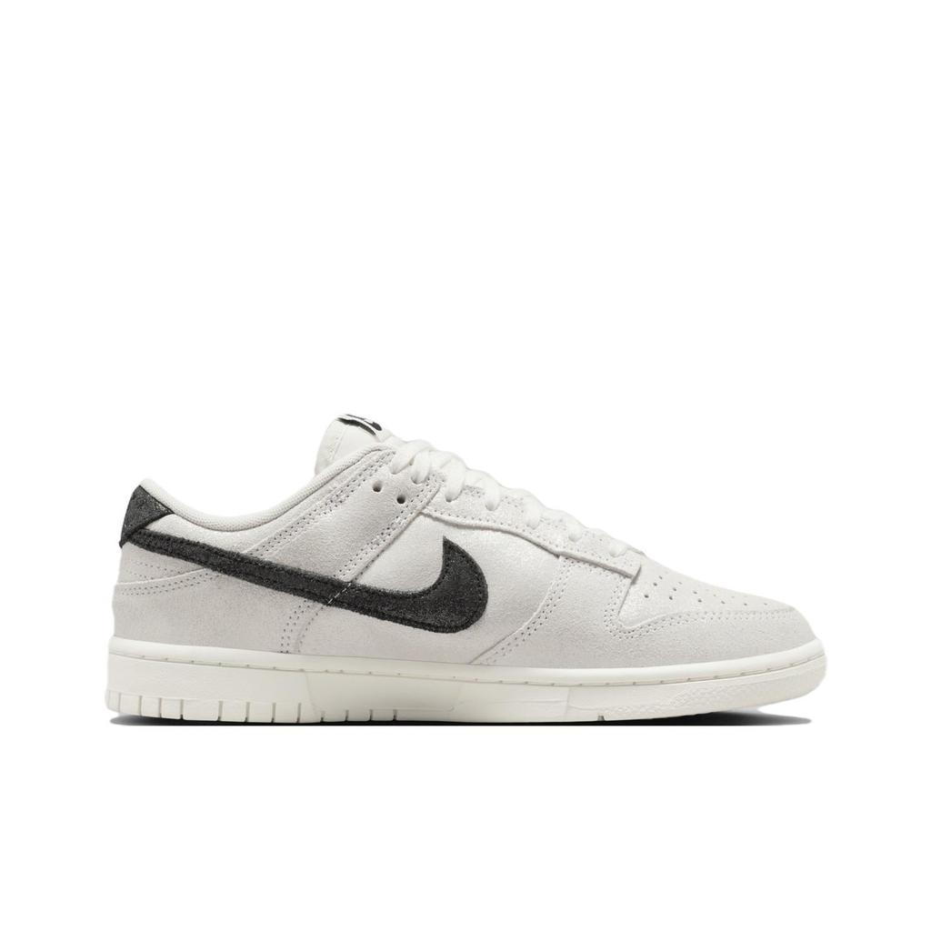 Nike Dunk Low SE Biele trblietavé semišové dámske tenisky Čierne Team-Red HQ3502-100