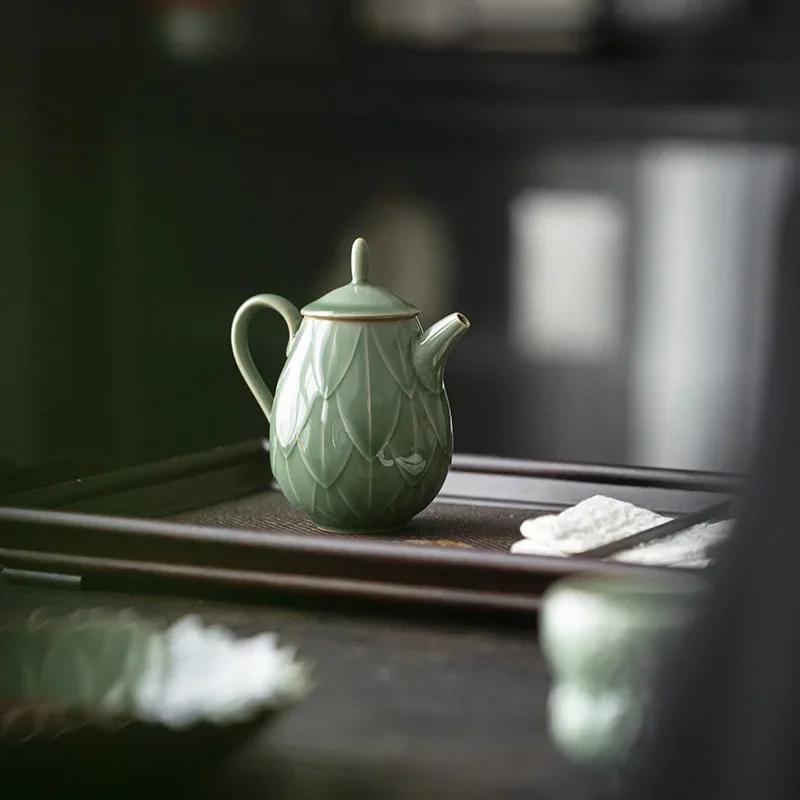 Celadonová keramická konvička čajník Lotosový čajový obřadní set Čaj Milk Oolong Čaj Tie Guan Yin Jasmínový Antický typ čajového nádobí