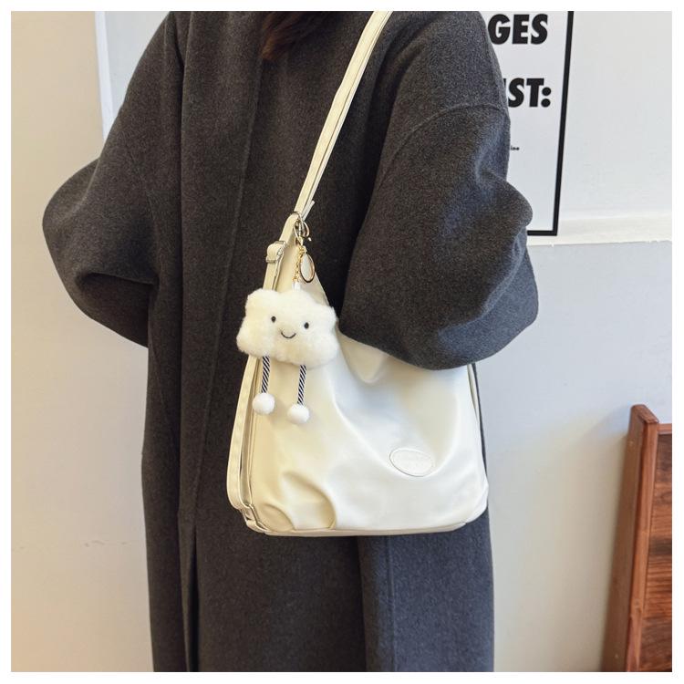 Korean Style Large Capacity Women's Tote Bag - 2024 Summer Trend, Versatile Chain Strap, Shoulder and Crossbody Option