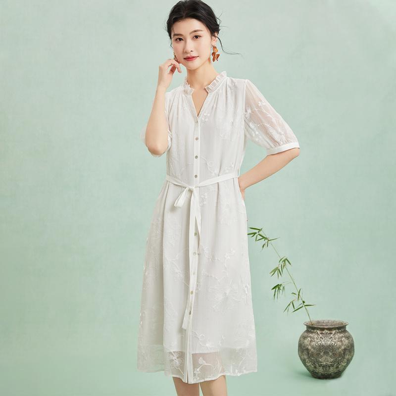Black Fungus Edge Small V-neck Solid Color Heavy Embroidery Spring and Summer Fashion Mulberry Silk Short Sleeved Temperament Women's Vacation Dress