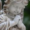 Solar Powered Angel Garden Statue Praying Angel Outdoor Garden Decoration 19*18*24 For Decorate Lawn Courtyard Terrace